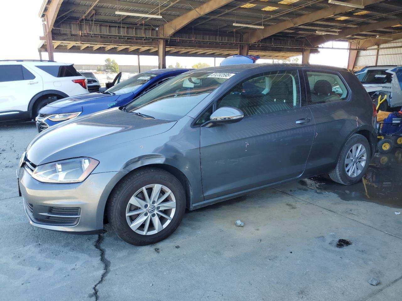 VOLKSWAGEN GOLF BASE / S 2016