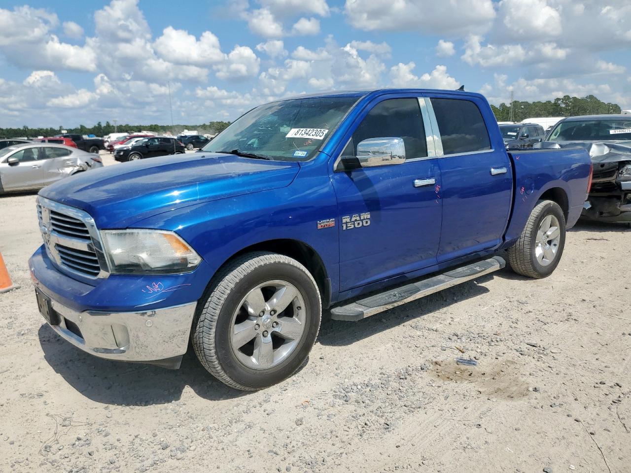 RAM 1500 SLT 2015