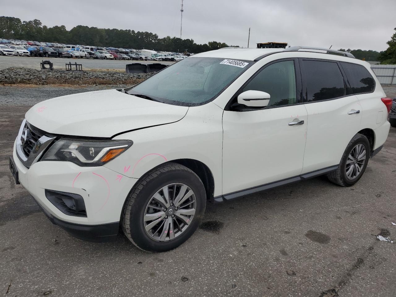 NISSAN PATHFINDER 2018