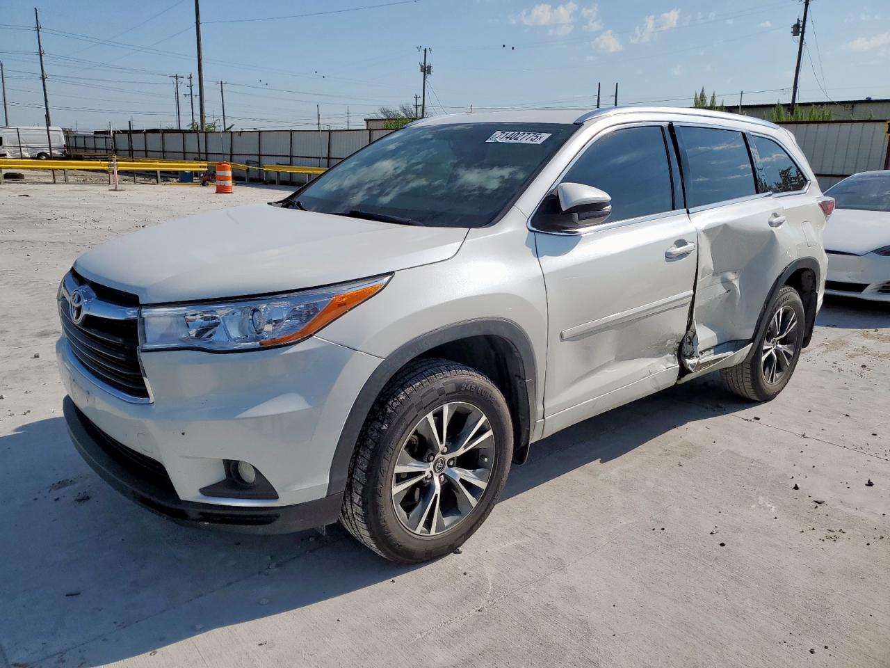 TOYOTA HIGHLANDER 2016