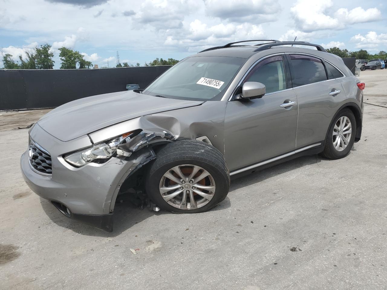 INFINITI FX35 2010
