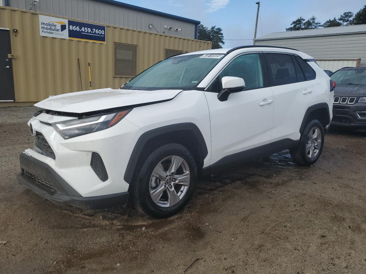 TOYOTA RAV4 XLE 2025