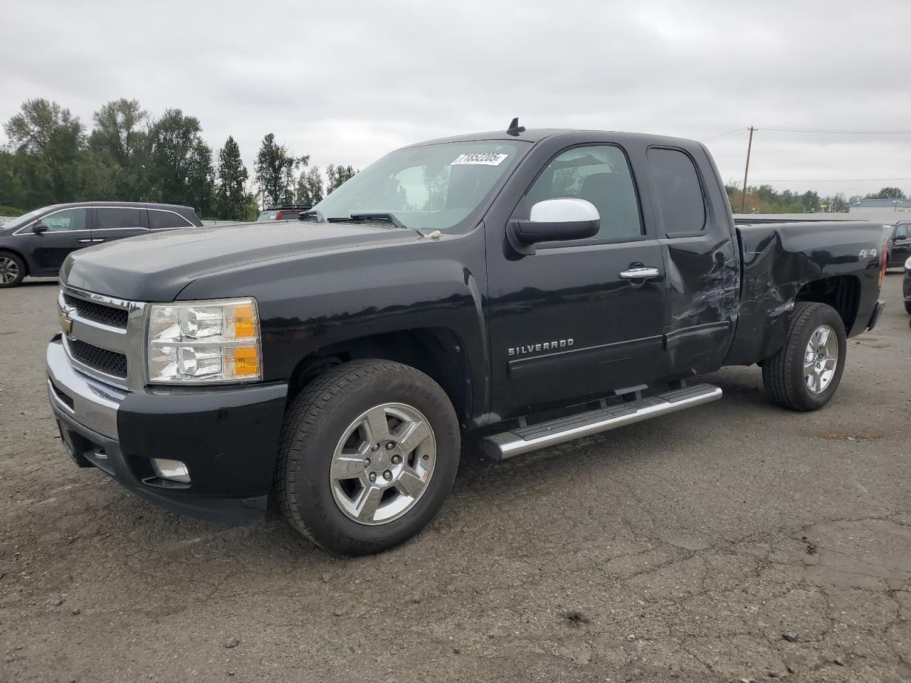 CHEVROLET SILVERADO 2011