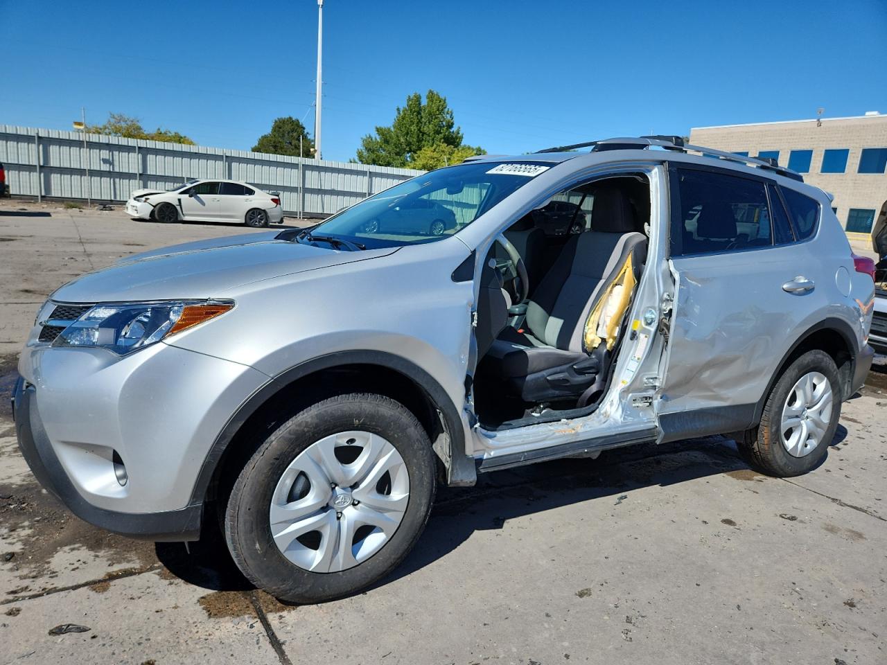 TOYOTA RAV4 LE 2015