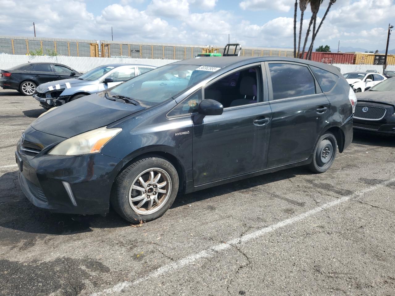 TOYOTA PRIUS V 2012