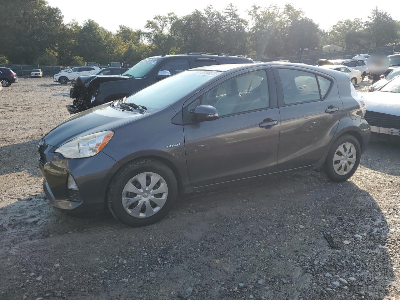 TOYOTA PRIUS C 2014