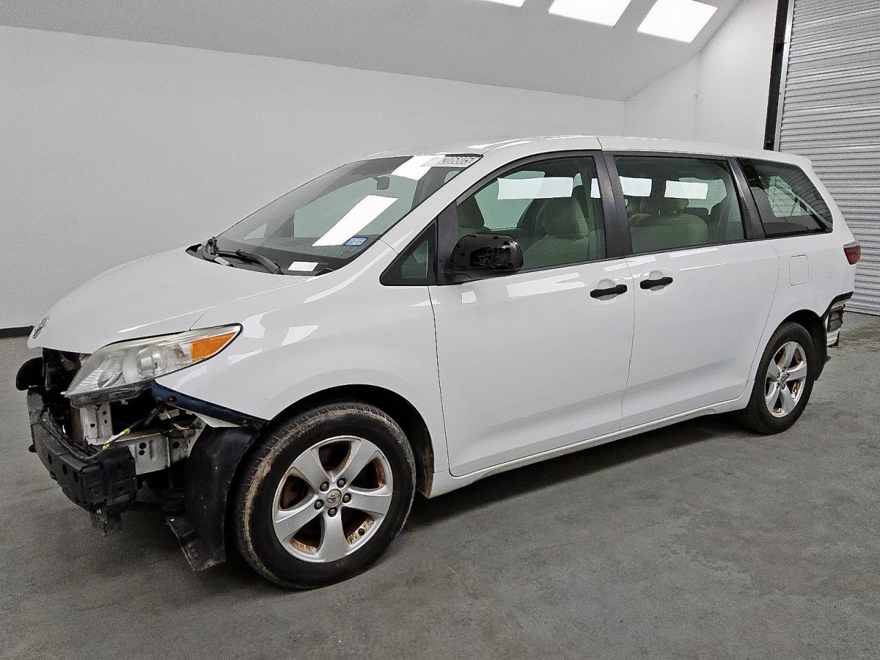TOYOTA SIENNA 2017