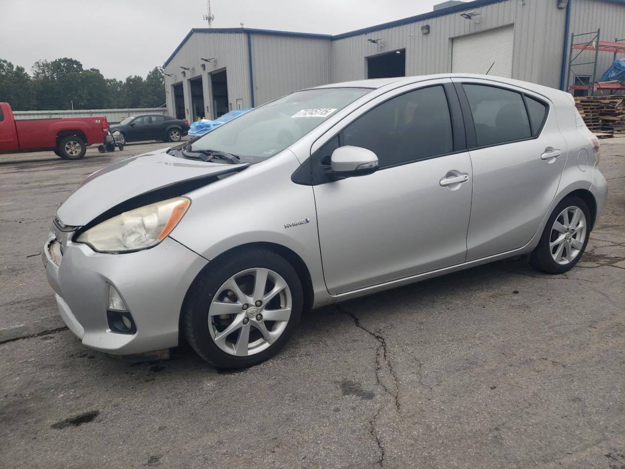 TOYOTA PRIUS C 2012
