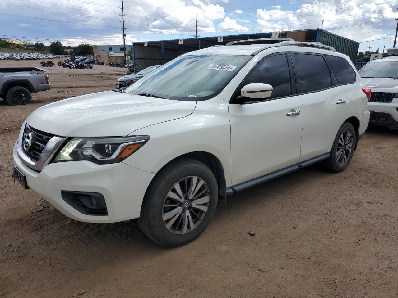 NISSAN PATHFINDER 2017