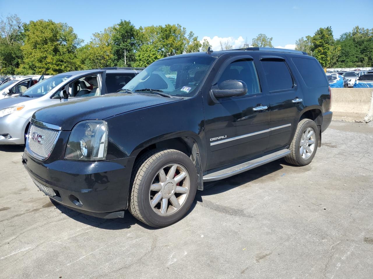 GMC YUKON DENA 2011