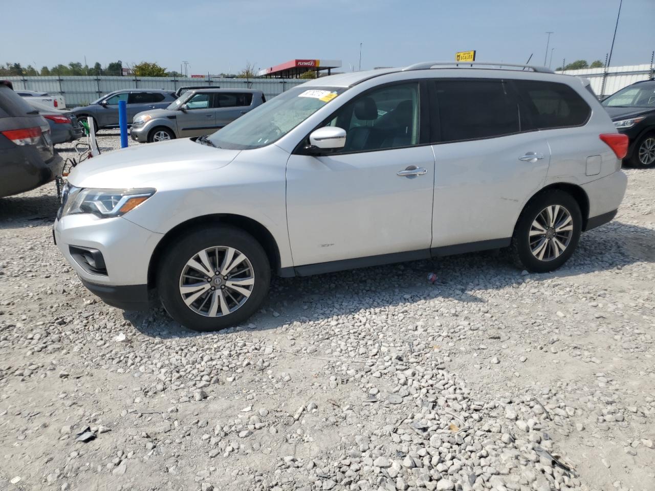 NISSAN PATHFINDER 2018