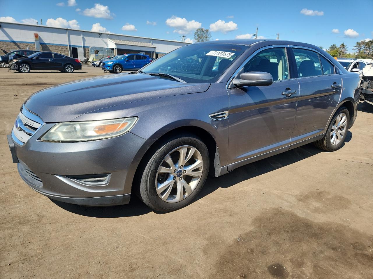 FORD TAURUS SEL 2011