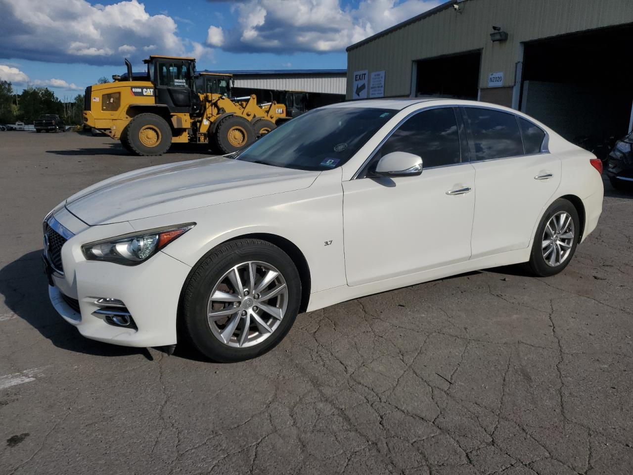 INFINITI Q50 BASE 2015