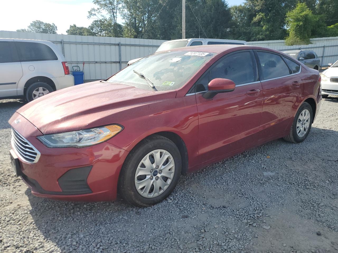 FORD FUSION S 2019