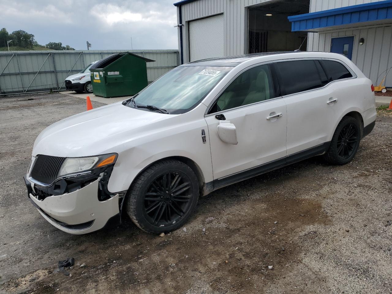LINCOLN MKT 2014
