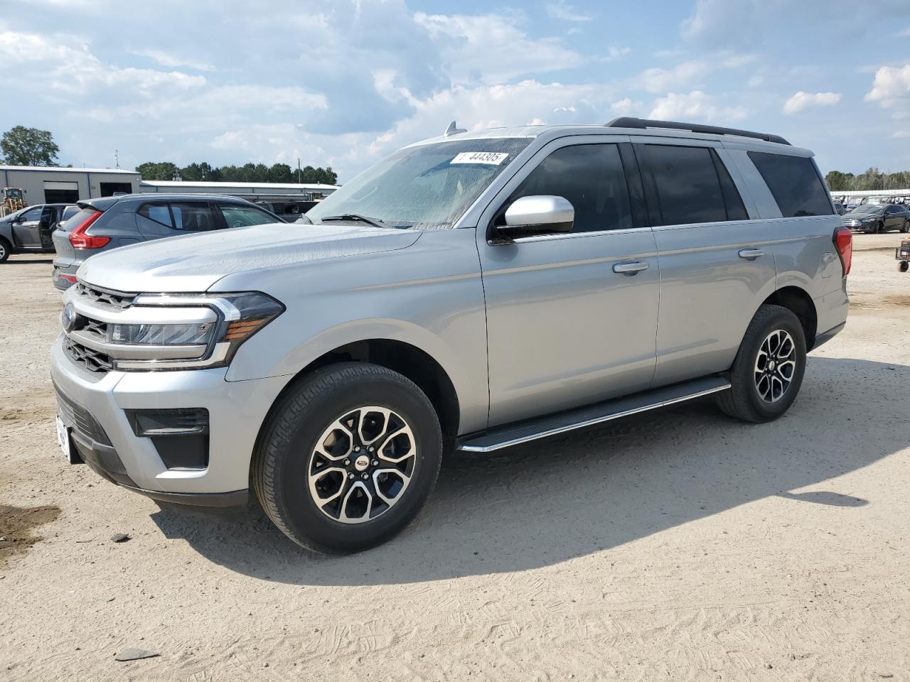 FORD EXPEDITION XLT 2022