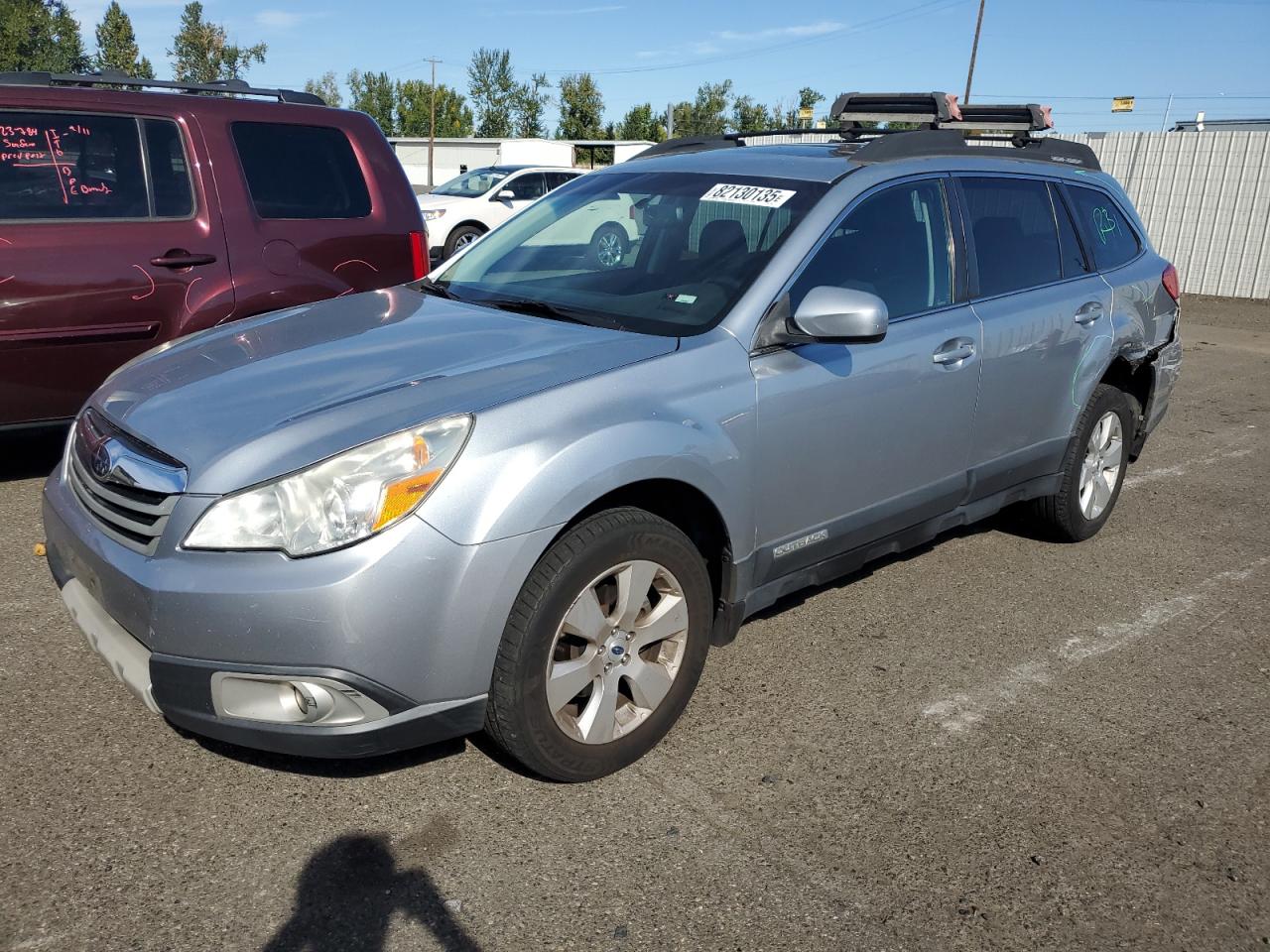 SUBARU OUTBACK 2. 2012