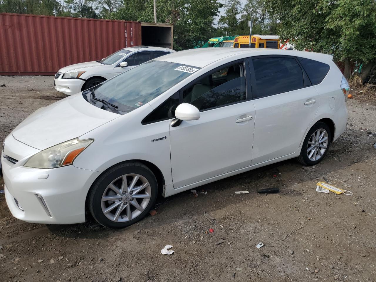 TOYOTA PRIUS V 2012