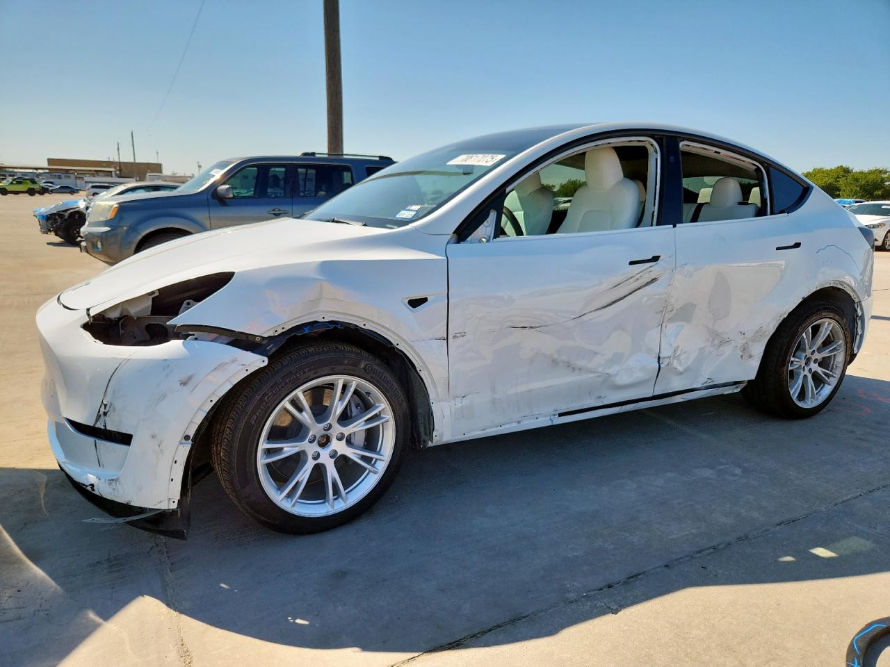 TESLA MODEL Y 2024