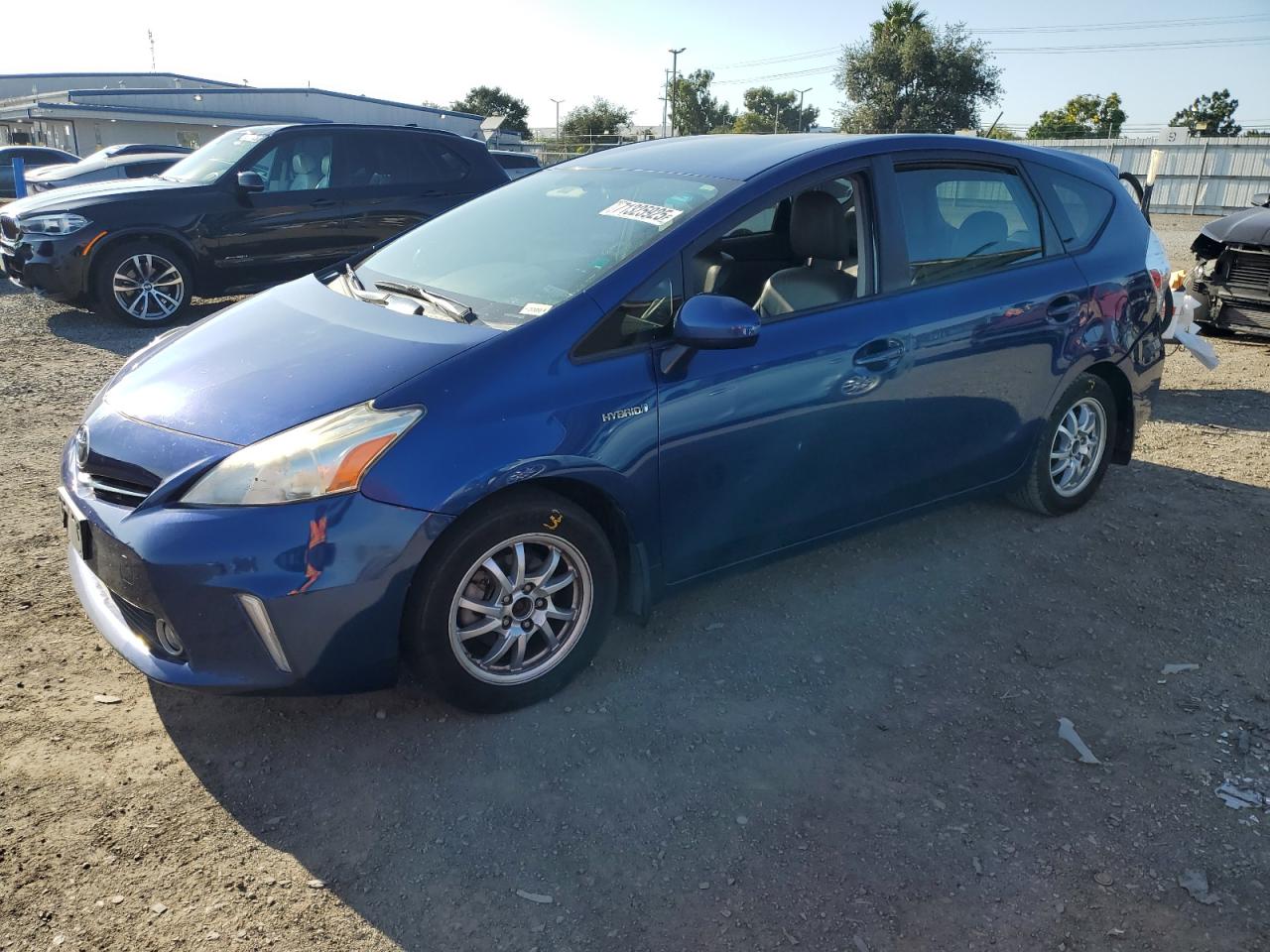 TOYOTA PRIUS V 2012