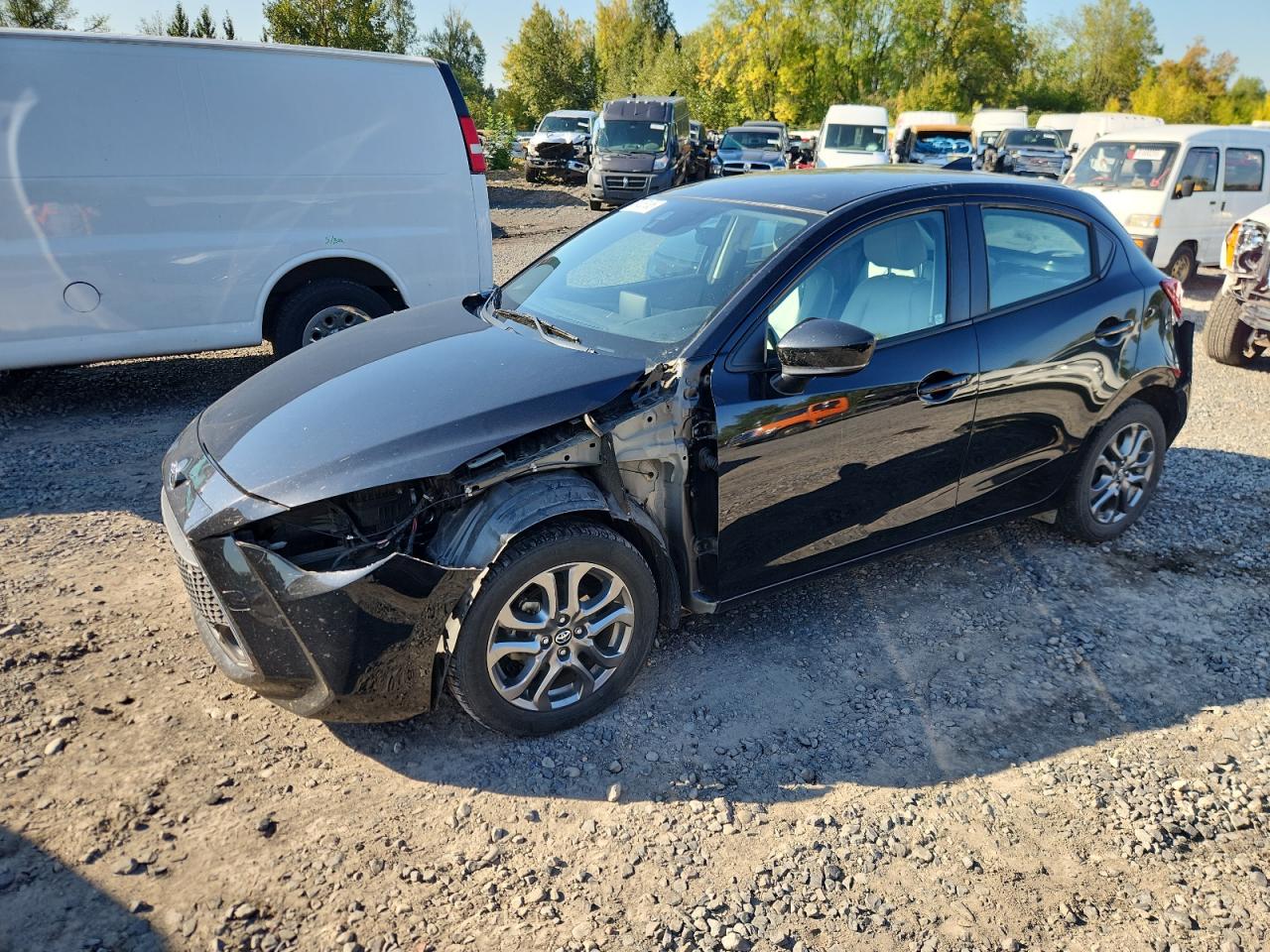 TOYOTA YARIS LE 2020