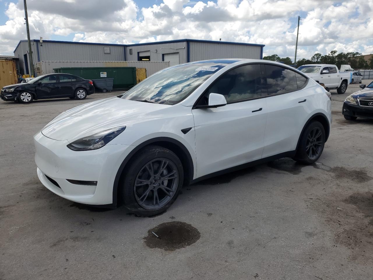 TESLA MODEL Y 2025