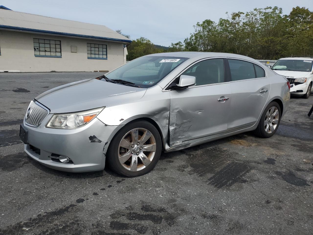 BUICK LACROSSE 2011