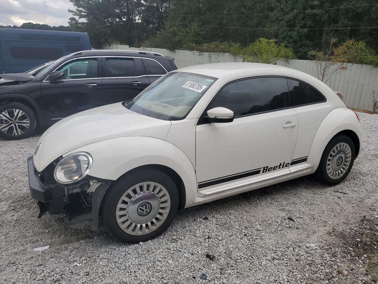 VOLKSWAGEN BEETLE 2013
