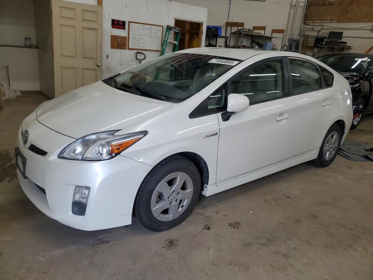 TOYOTA PRIUS 2010