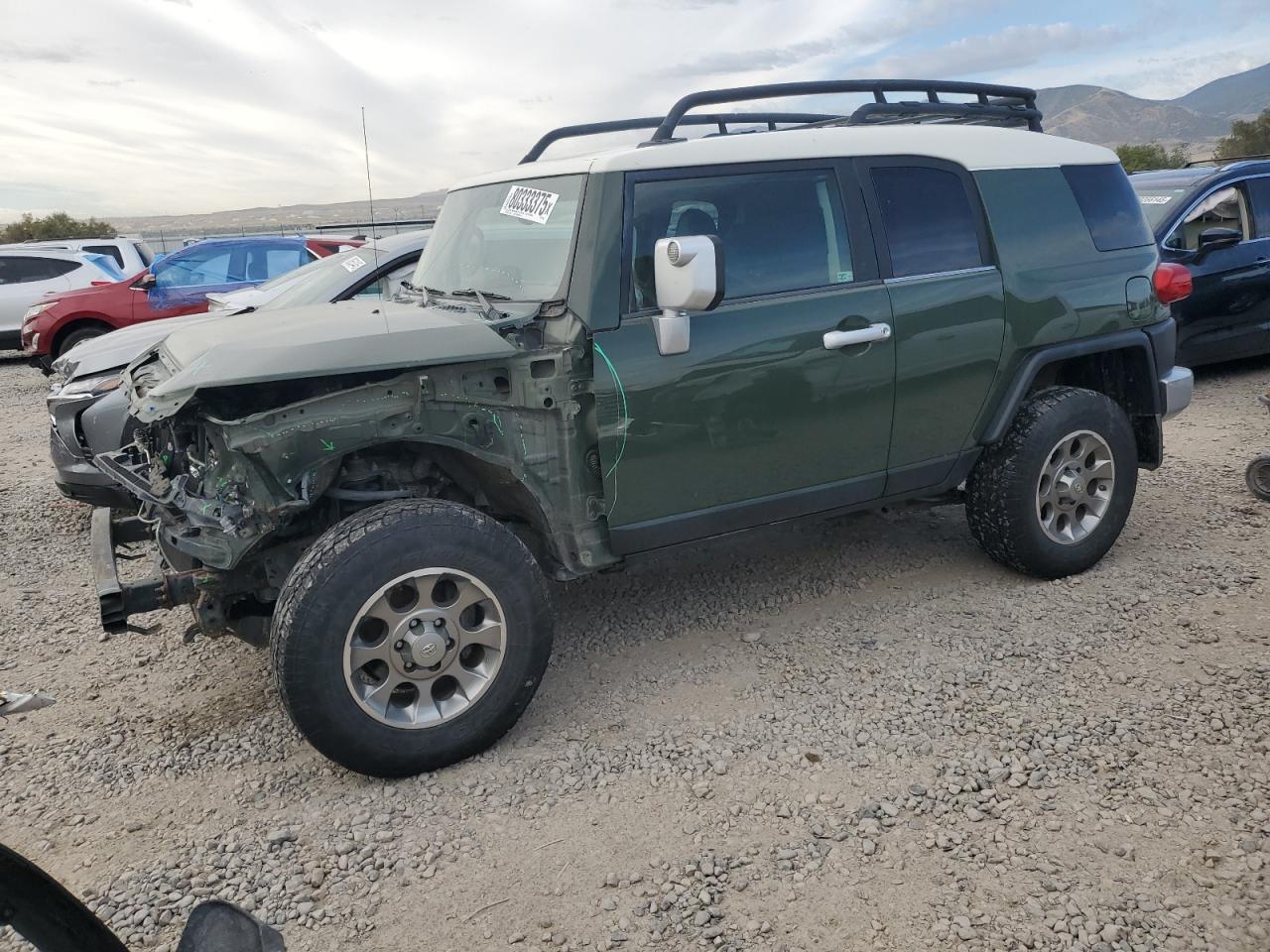 TOYOTA FJ CRUISER 2011