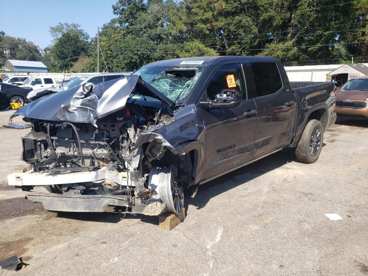 TOYOTA TUNDRA CRE 2022