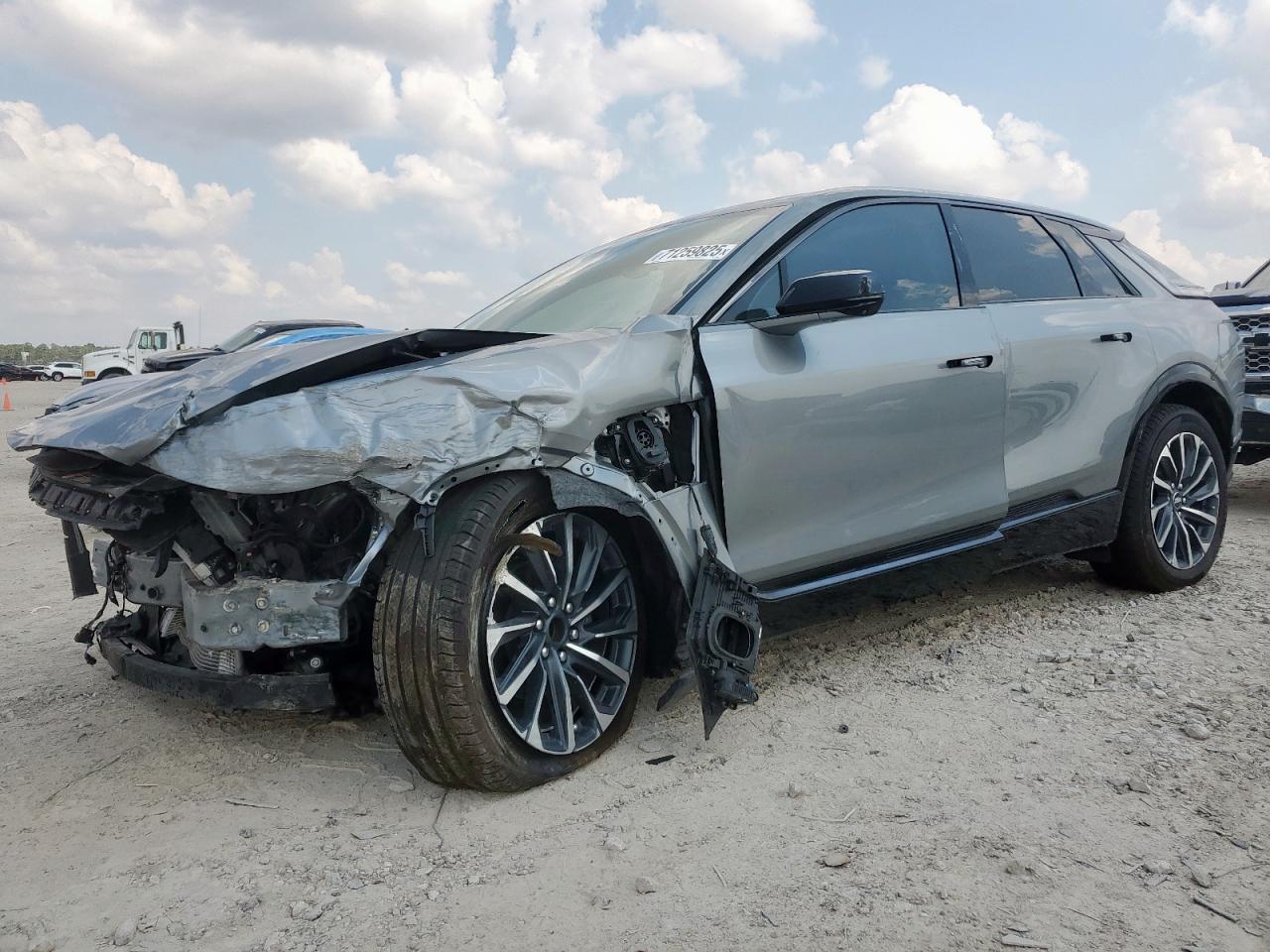 CADILLAC LYRIQ SPOR 2024