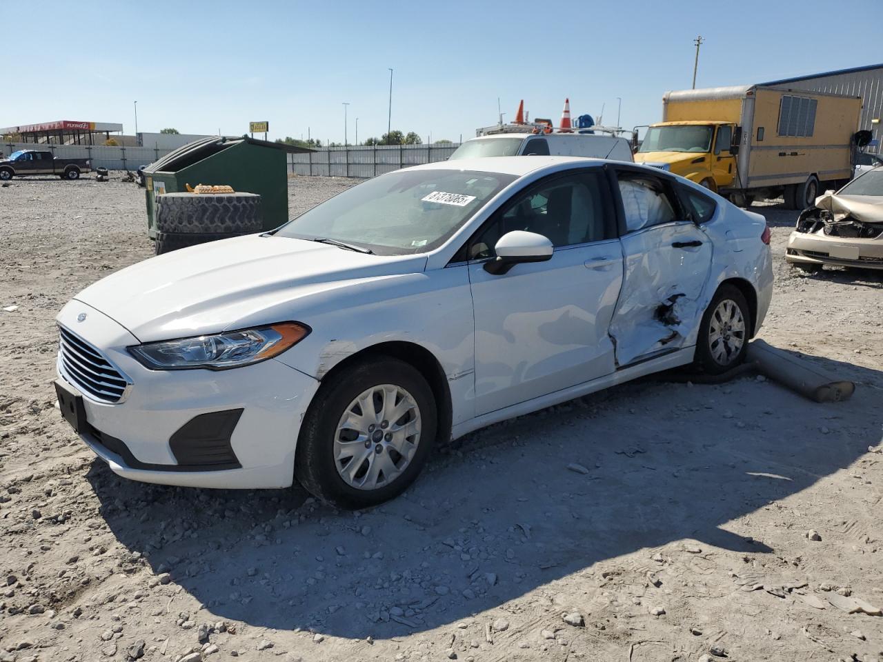 FORD FUSION S 2019