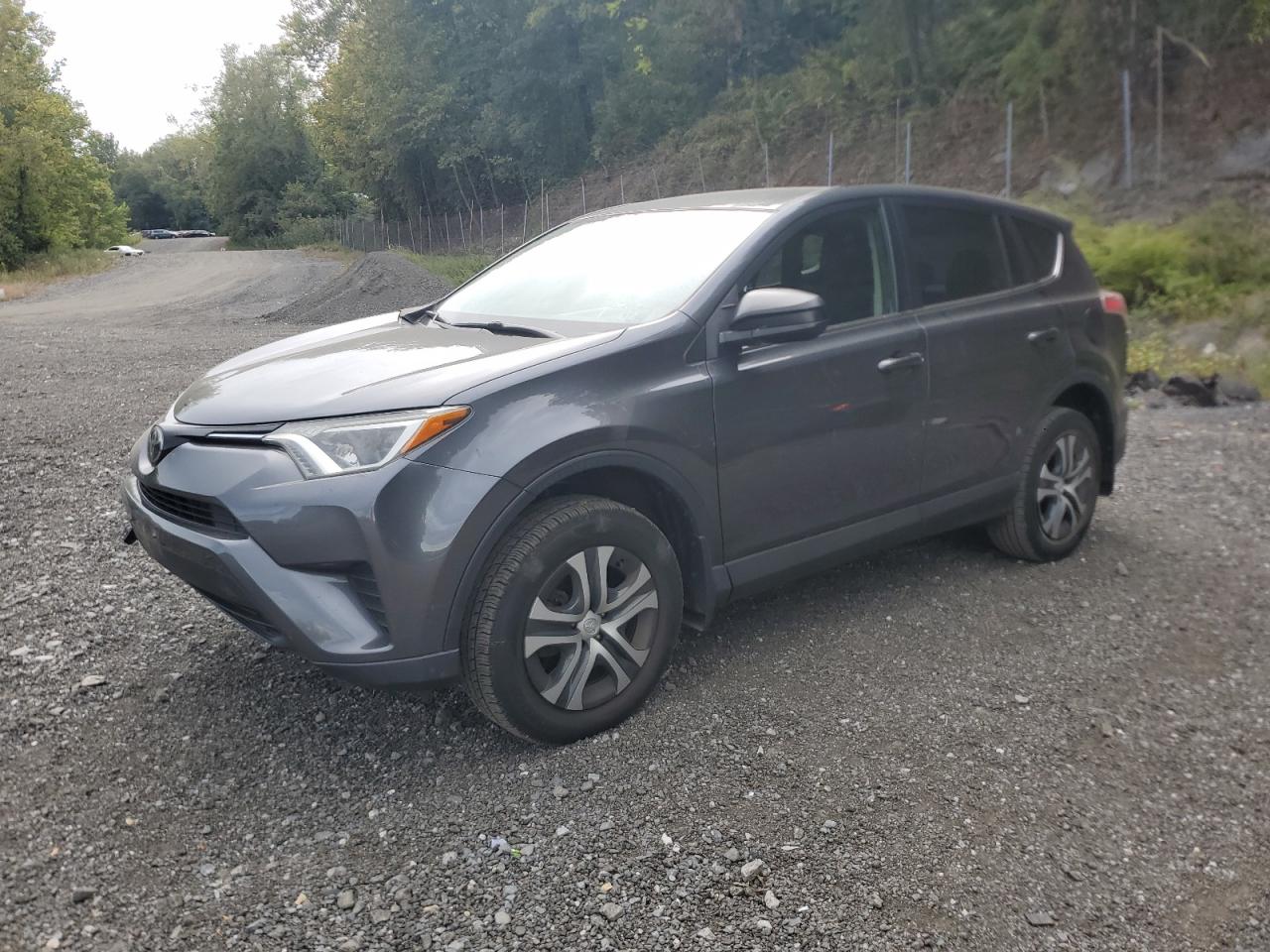 TOYOTA RAV4 LE 2017