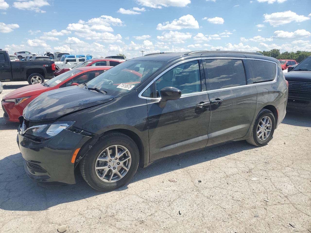 CHRYSLER VOYAGER 2021