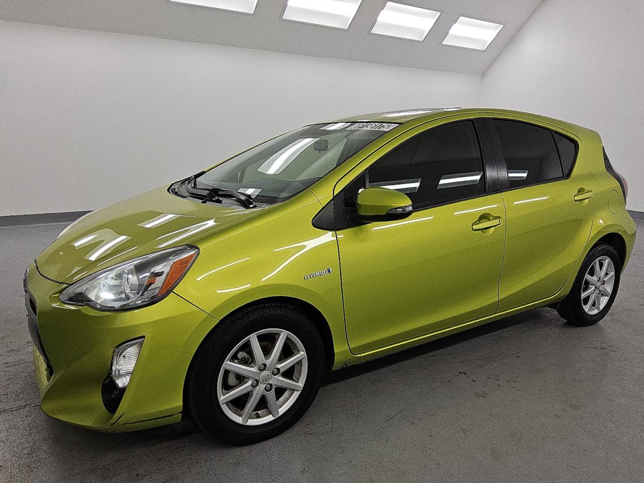 TOYOTA PRIUS C 2015