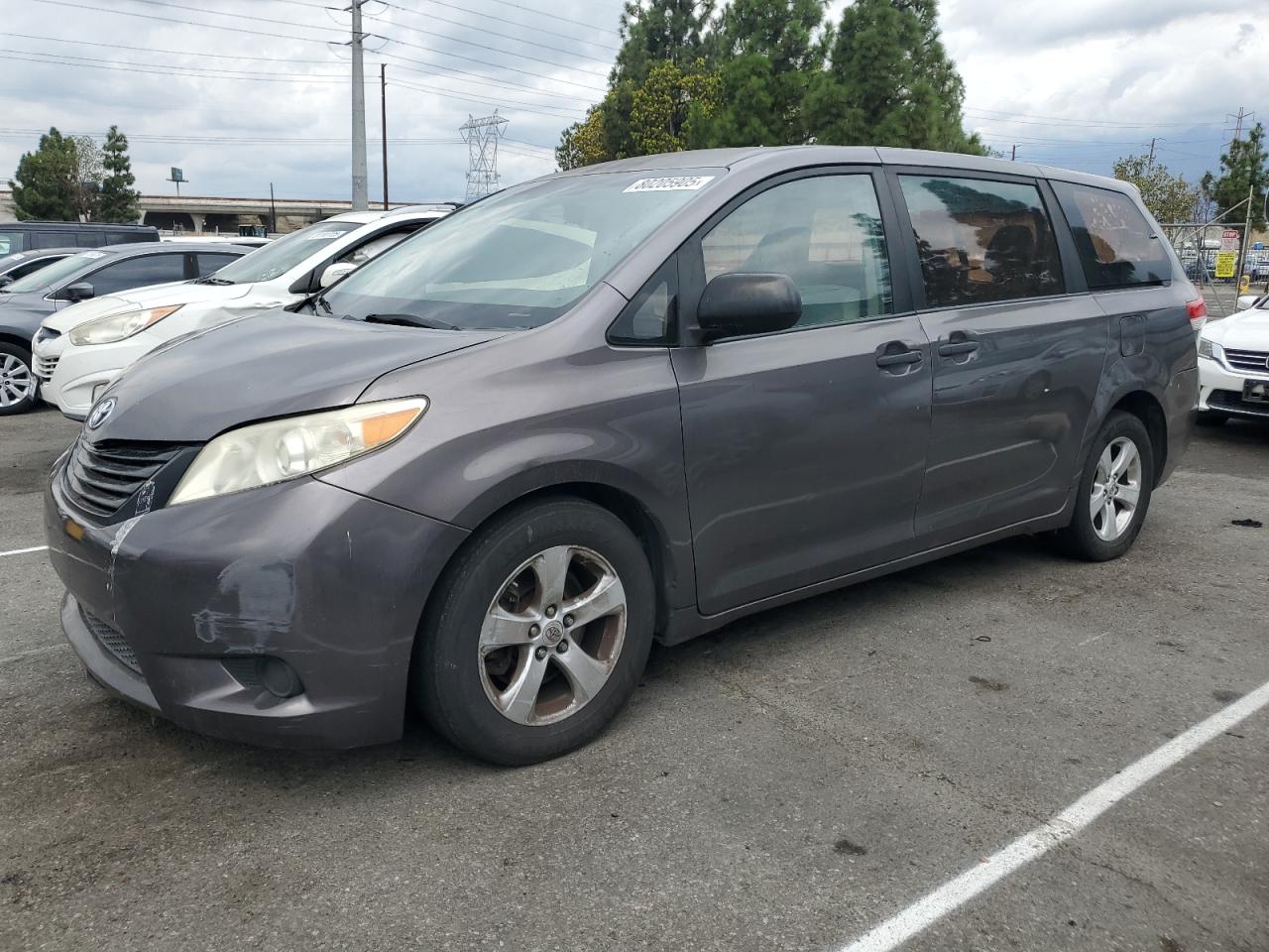 TOYOTA SIENNA 2011