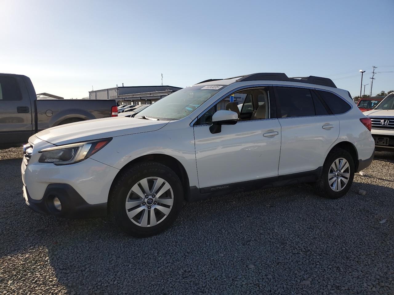SUBARU OUTBACK 2. 2018