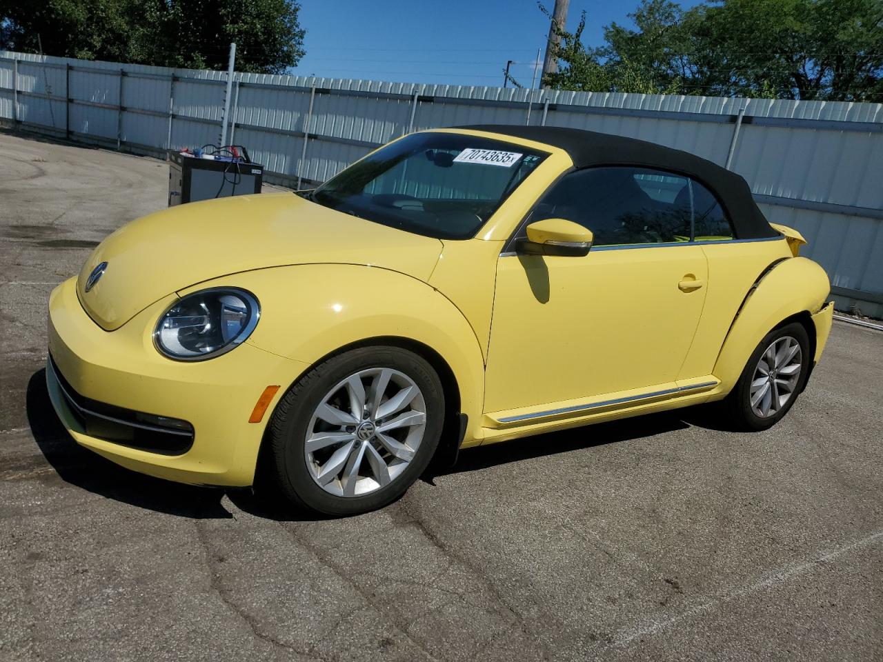 VOLKSWAGEN BEETLE 2014