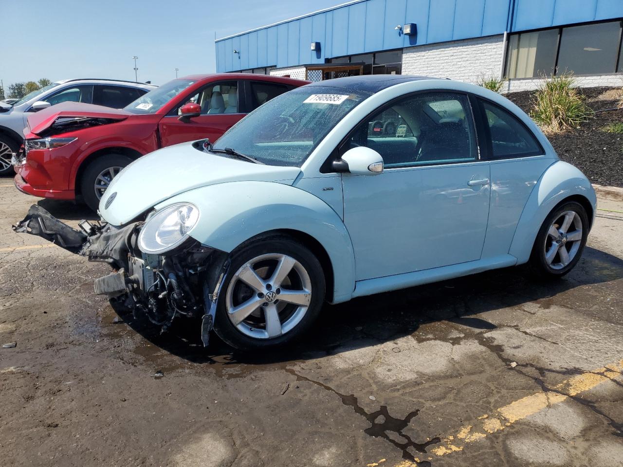 VOLKSWAGEN NEW BEETLE 2010
