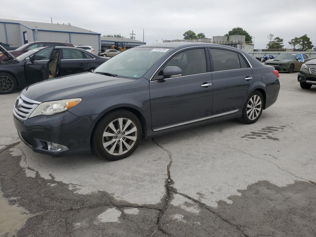 TOYOTA AVALON BAS 2011