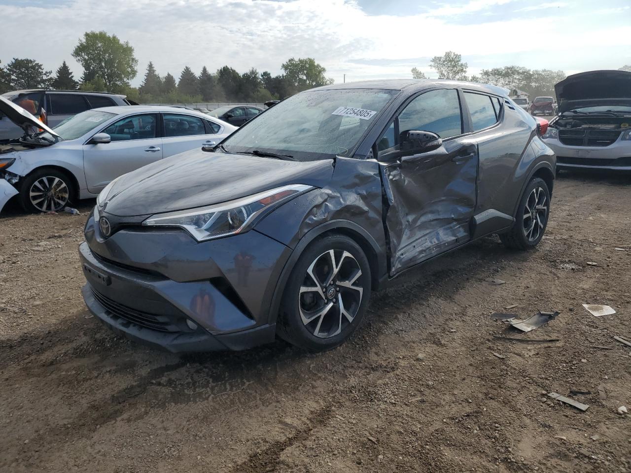 TOYOTA C-HR XLE 2018