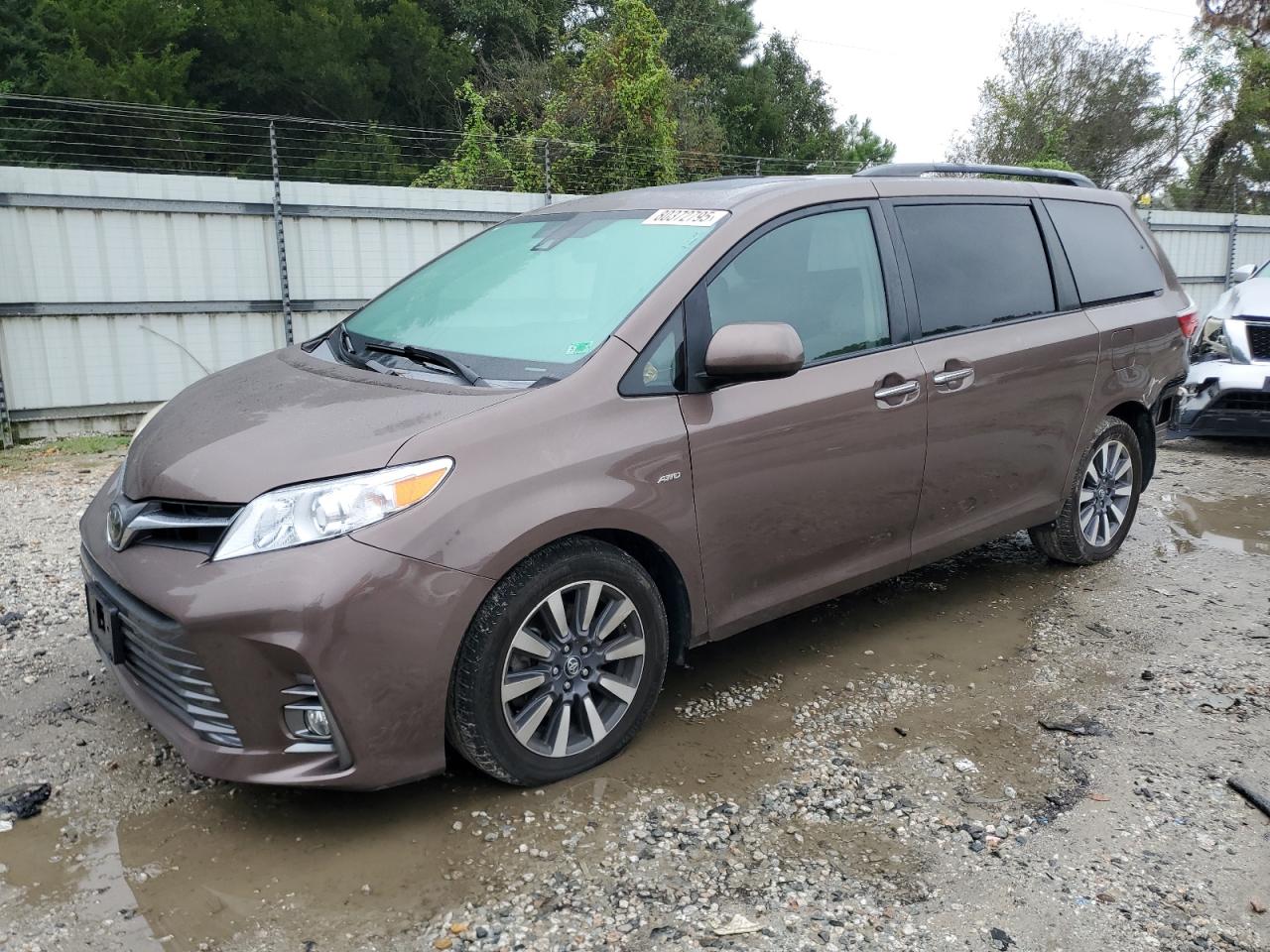 TOYOTA SIENNA 2019