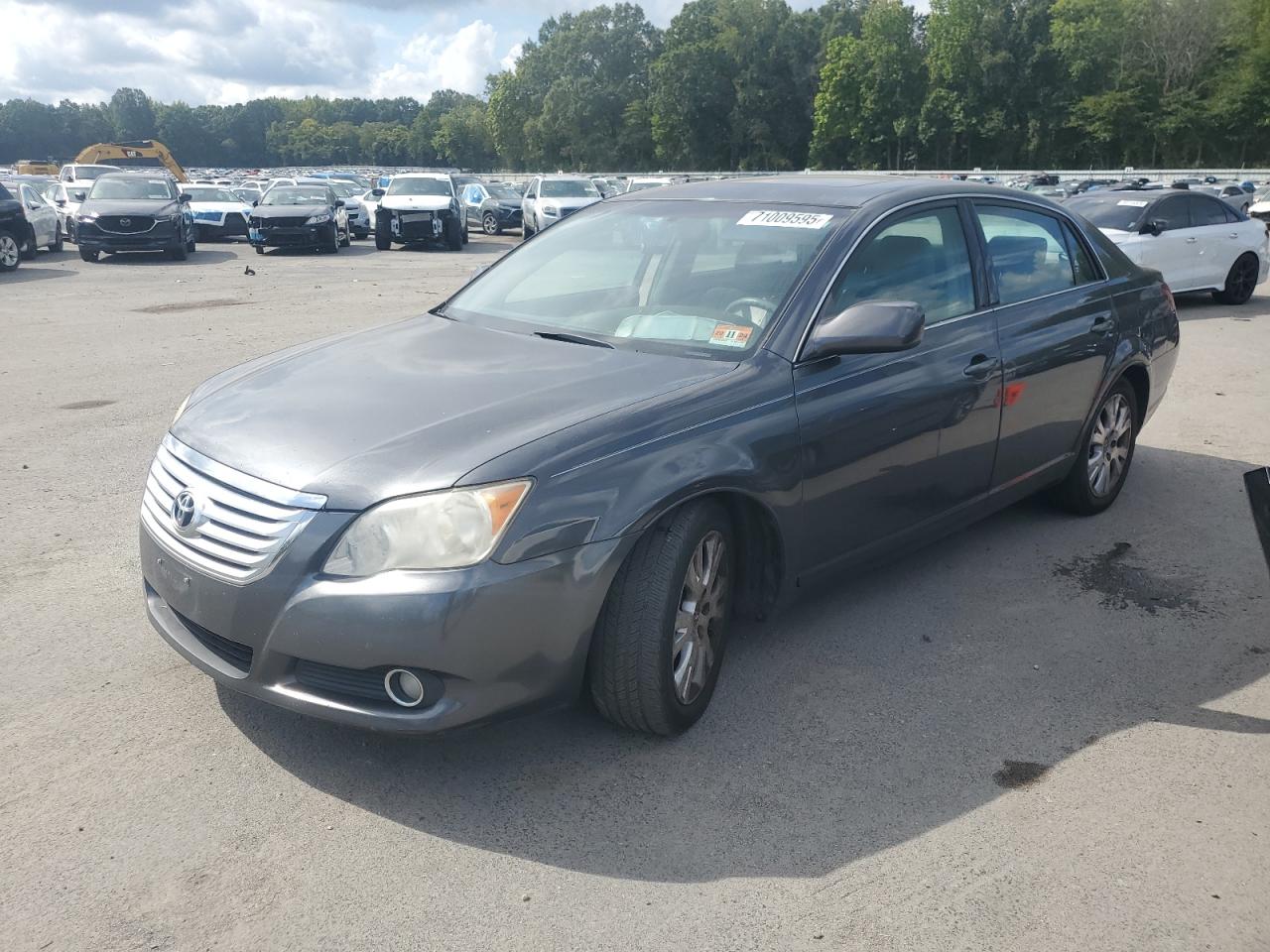 TOYOTA AVALON XL 2010