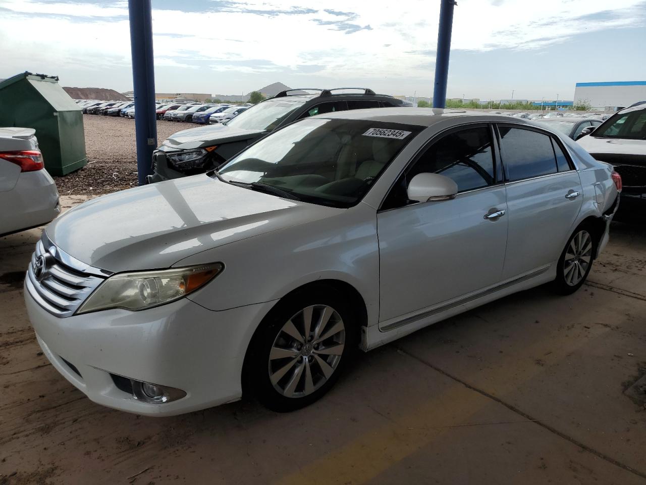 TOYOTA AVALON BASE 2011