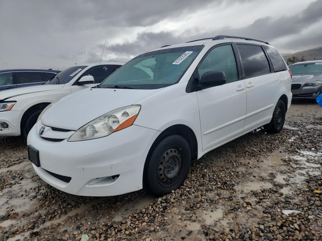TOYOTA SIENNA CE 2009