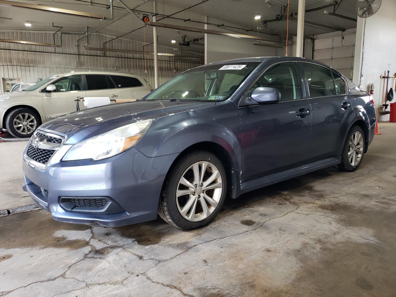 SUBARU LEGACY 2.5 2013