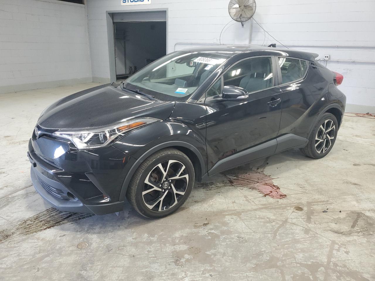 TOYOTA C-HR XLE 2019