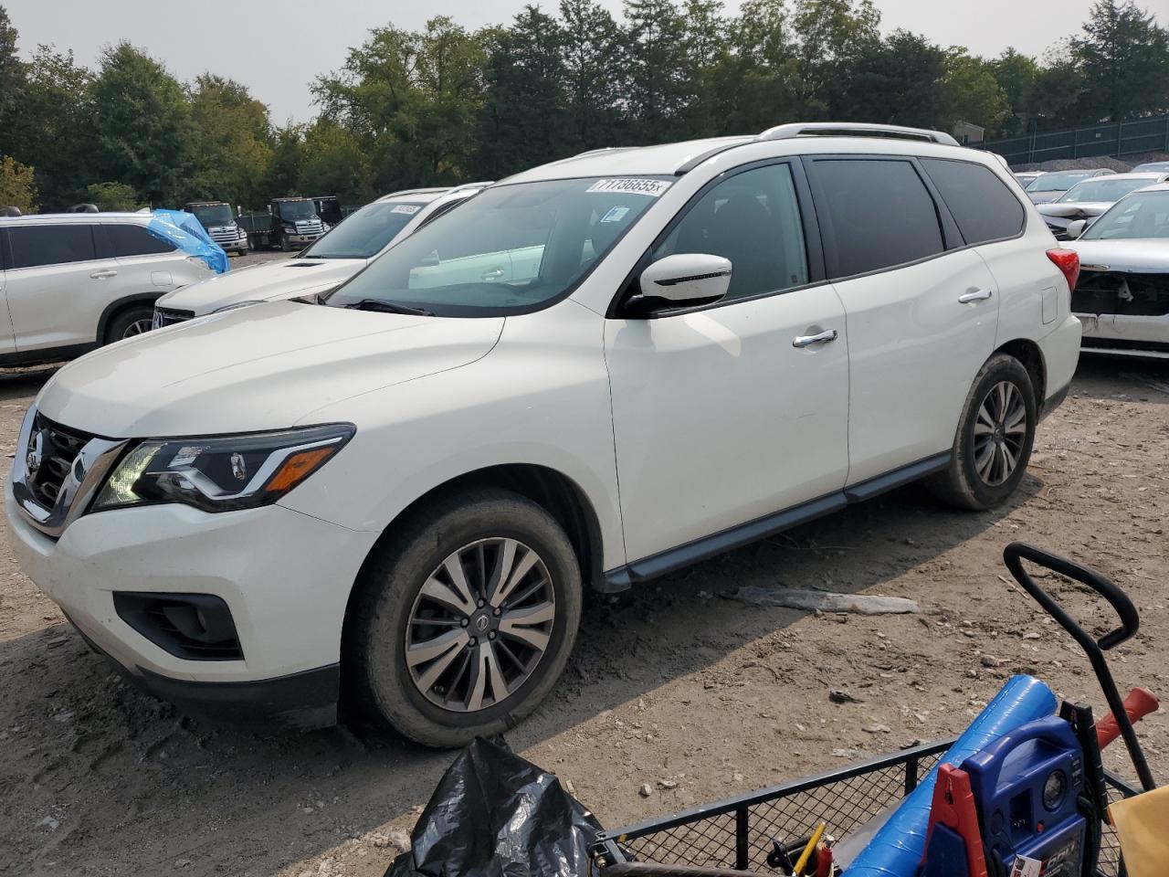 NISSAN PATHFINDER 2017