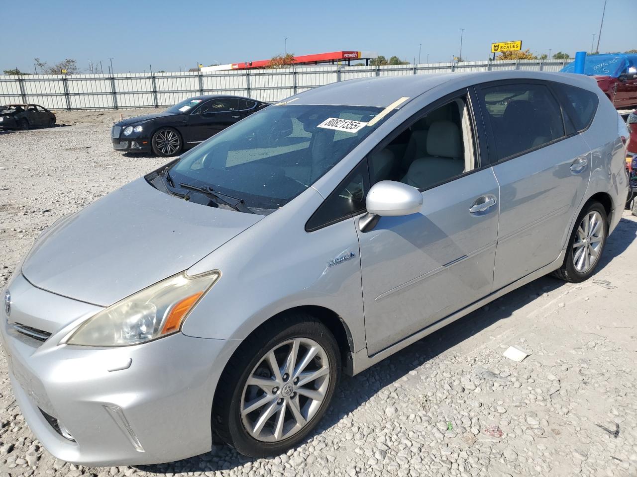 TOYOTA PRIUS V 2013